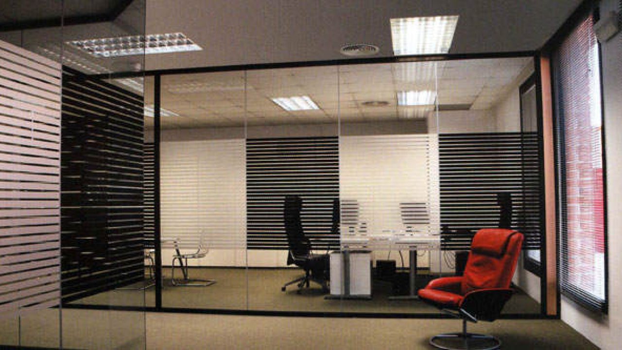 Mamparas de vidrio para oficinas